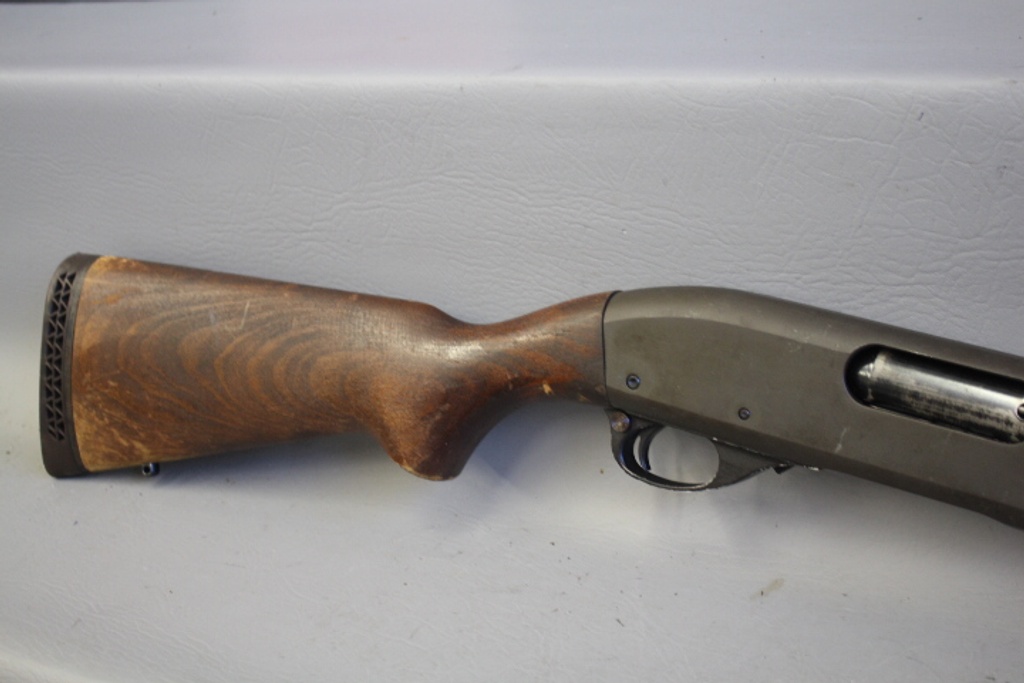 **POLICE TRADE** REMINGTON ARMS CO. 870 MAGNUM 12 GA WOOD STOCK